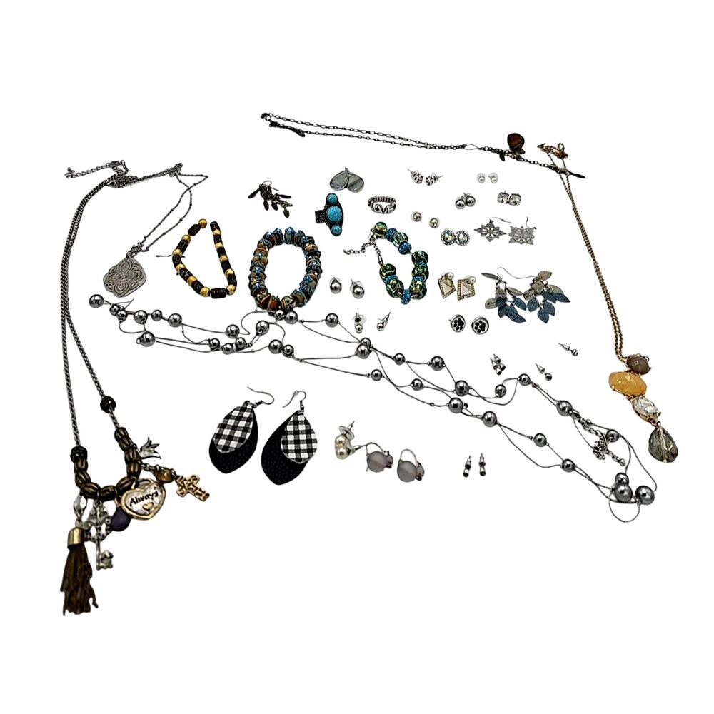 Lot of Earrings, Rings, Necklaces Rhinestones Beautiful Fashion Costume Jewelry